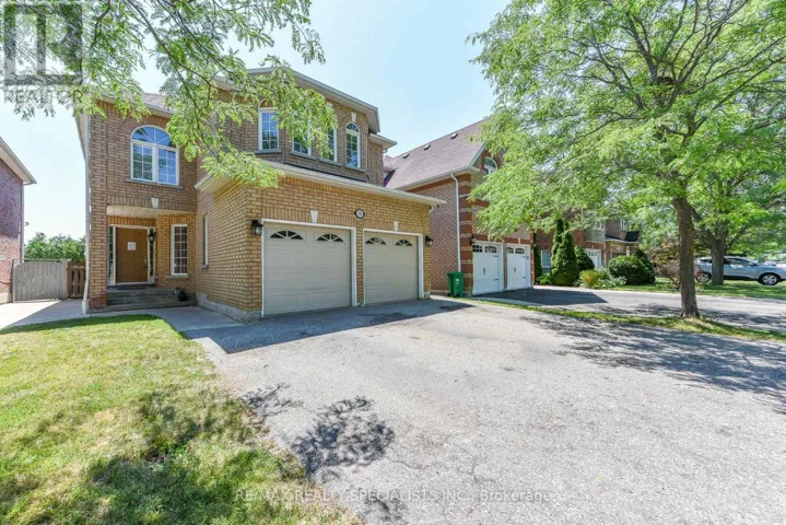 10 SWEET BRIAR LANE, Brampton (Snelgrove), Ontario L6Z4V3