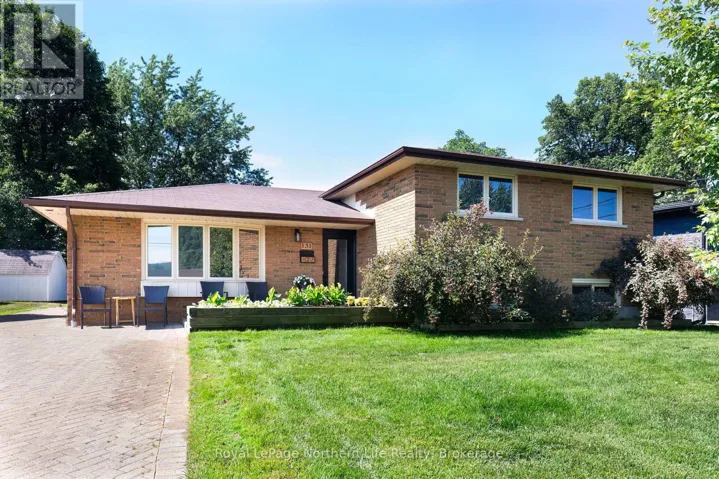 131 COREEN CRESCENT, North Bay (Birchaven), Ontario P1A3G1