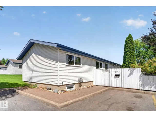 1071 MILLBOURNE RD E NW, Edmonton, Alberta T6K0T3