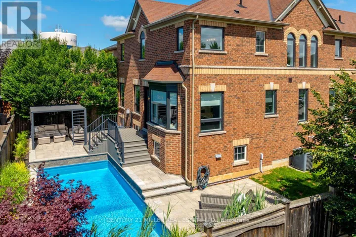156 NISBET BOULEVARD, Hamilton (Waterdown), Ontario L0R2H9