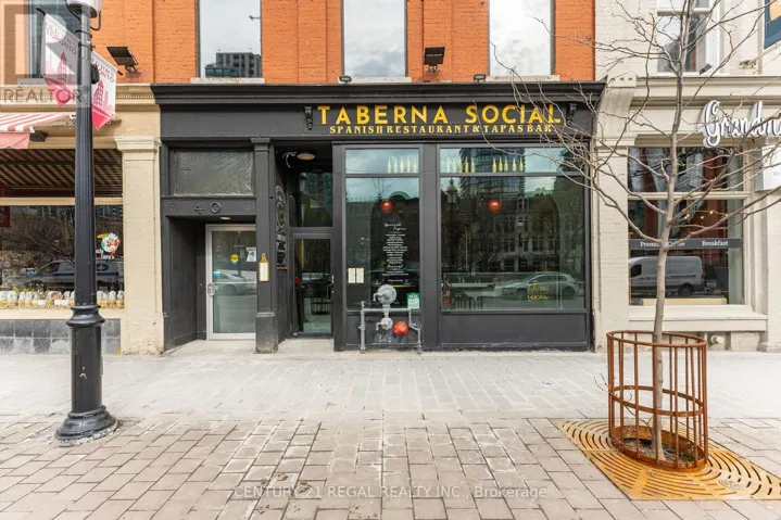 40 WELLINGTON STREET E, Toronto (Church-Yonge Corridor), Ontario M5E1E3