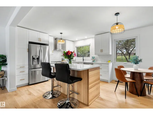 9 HUMMINGBIRD RD, Sherwood Park, Alberta T8A0A1