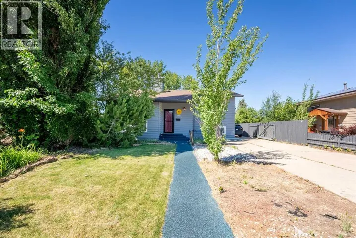 210 Ojibwa Place W, Lethbridge, Alberta T1K5K6