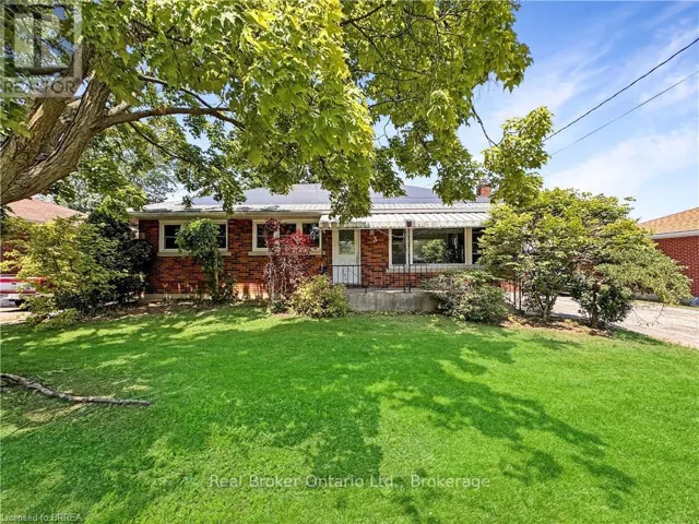 3 WESTVIEW AVENUE, Brantford, Ontario N3T5L7