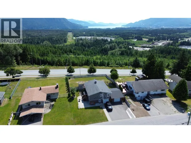 1457 ALBATROSS AVENUE, Kitimat, British Columbia V8C1P9