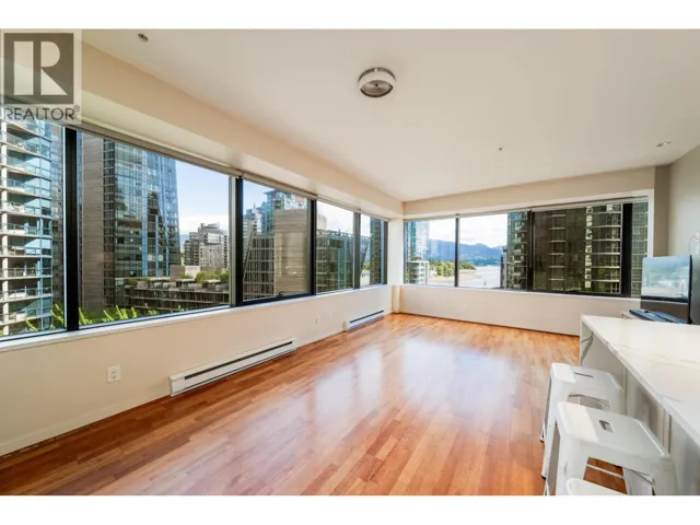 502 1333 W GEORGIA STREET, Vancouver, British Columbia V6E4V3