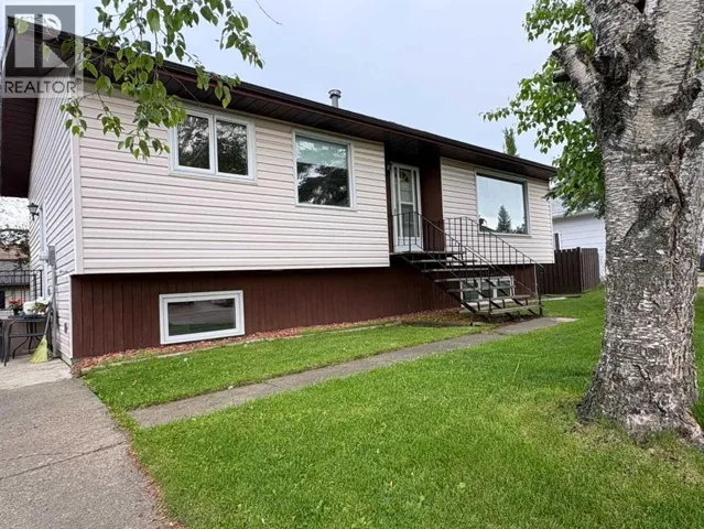 5751 55 Street, Rocky Mountain House, Alberta T4T1J7