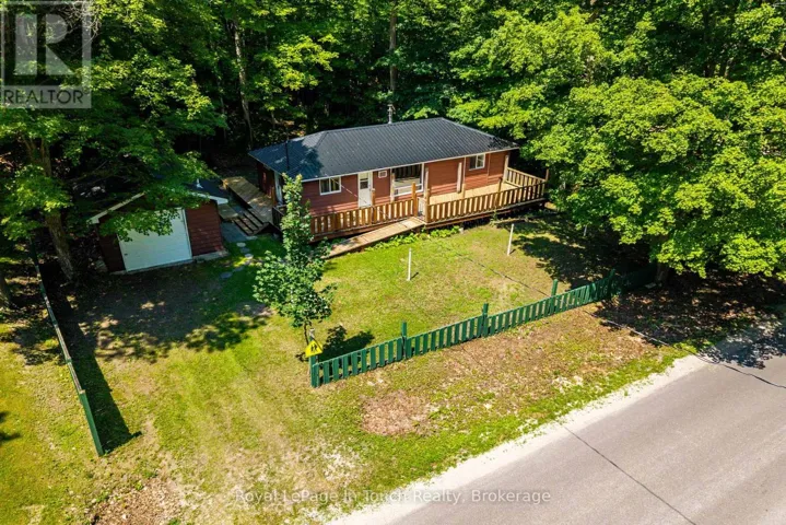 1558 Champlain Rd