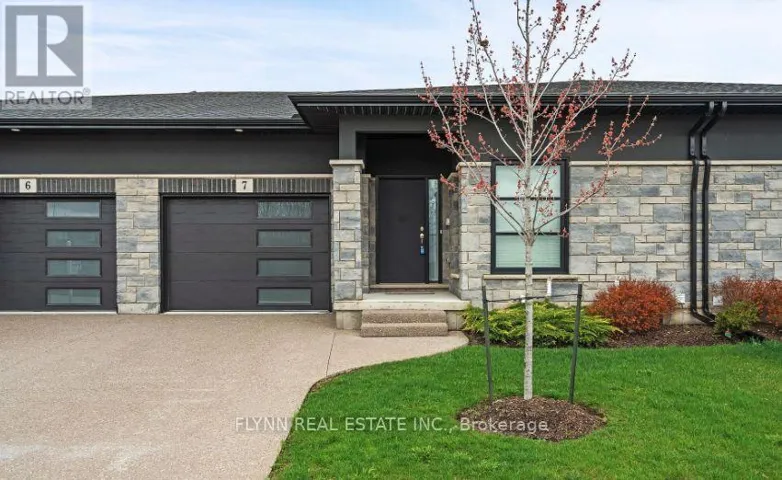 7 - 7138 PARSA STREET E, Niagara Falls (Brown), Ontario L2H3W1