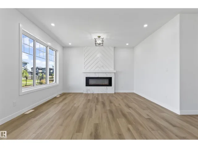 208 Falcon Crescent, Leduc, Alberta T0B3M3