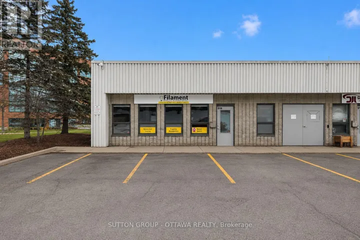 D19 - 2285 ST LAURENT BOULEVARD, Ottawa, Ontario K1G4Z7