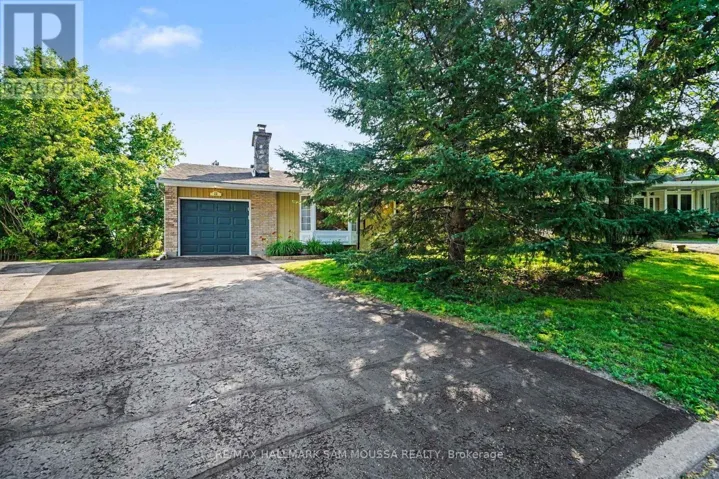 11 SPRINGDALE CRESCENT, Ottawa, Ontario K2H5T7