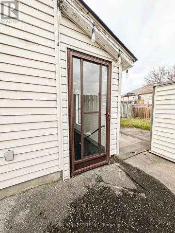 2 - 164 WINDSOR STREET, Welland (Broadway), Ontario L3C6T6