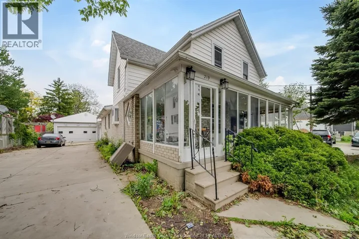 219 INSHES, Chatham, Ontario N7M2Z5