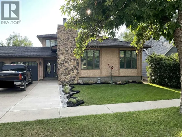 211 4 Avenue SE, Three Hills, Alberta T0M2A0
