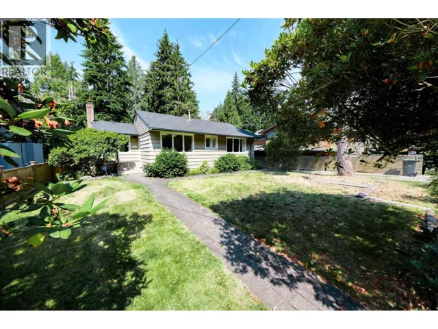 3775 EMERALD DRIVE, North Vancouver, British Columbia V7R3B6