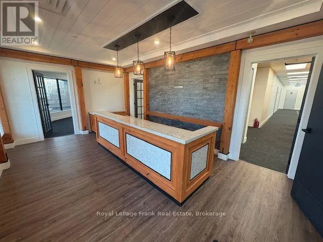 202 - 701 ROSSLAND ROAD E, Whitby (Pringle Creek), Ontario L1N8Y9