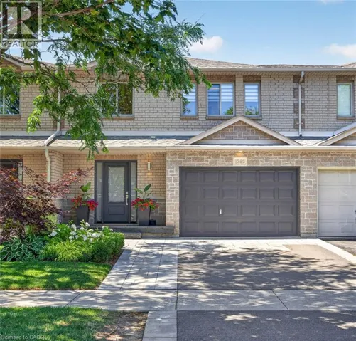 1253 STEPHENSON Drive, Burlington, Ontario L7S2B3