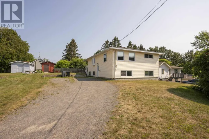 40 Lawrence Ave, Thunder Bay, Ontario P7A6X5
