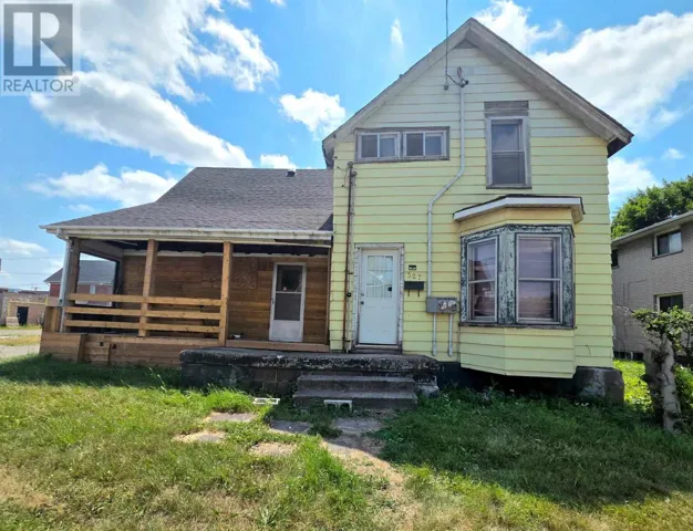 327 Douglas ST, Sault Ste. Marie, Ontario P6C1R9