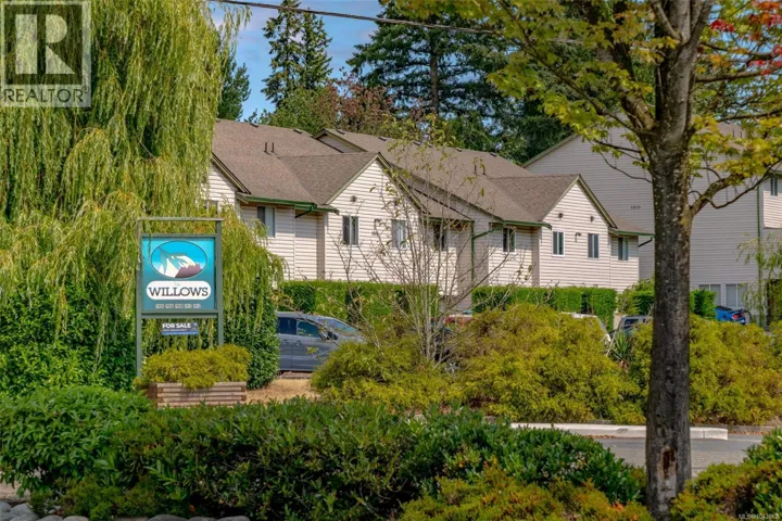 8 1906 Bowen Rd, Nanaimo, British Columbia V9S5S6