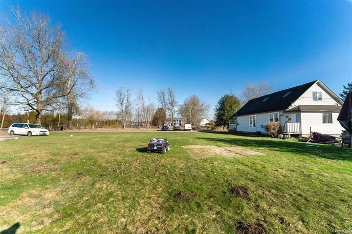 21780 64 AVENUE, Langley, British Columbia V2Y2N7