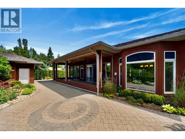 442 Cottonwood Avenue, Sicamous, British Columbia V0E2V1