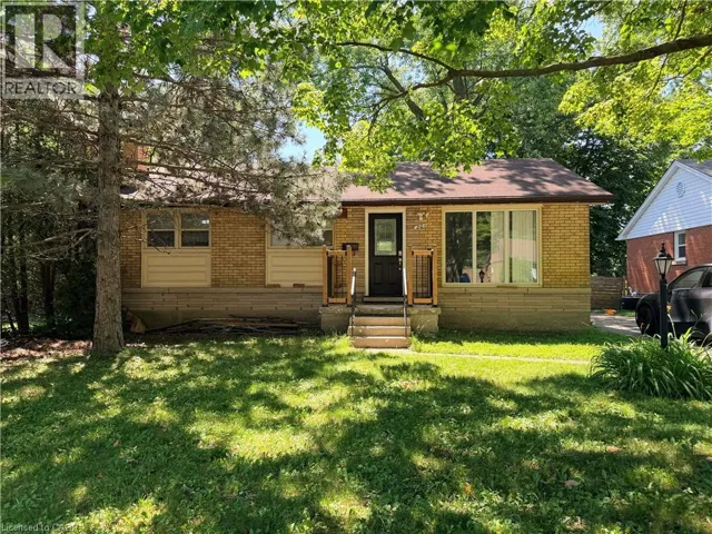 201 LOURDES Street, Waterloo, Ontario N2L1N8