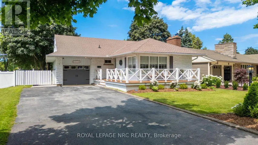 1 NANCY DRIVE, St. Catharines (Vine/Linwell), Ontario L2M1Y4