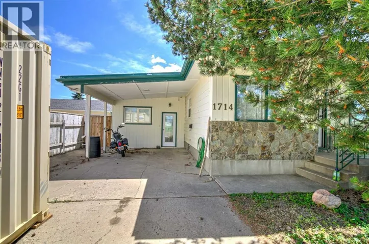 1714 15 Avenue N, Lethbridge, Alberta T1H1W6