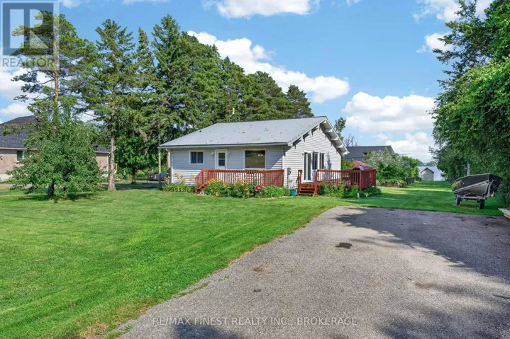 54 BAYVIEW DRIVE, Greater Napanee (Greater Napanee), Ontario K7R3K8