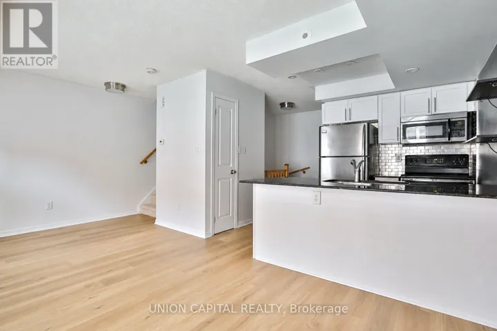 6 - 24 FLORENCE WYLE LANE, Toronto (South Riverdale), Ontario M4M3E7
