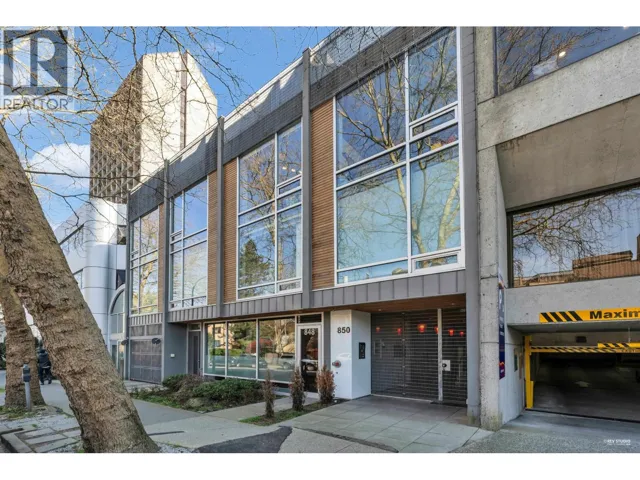 2 850 W 8TH AVENUE, Vancouver, British Columbia V5Z1E2