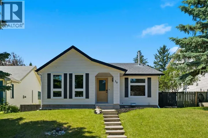 39 Woodglen Way SW, Calgary, Alberta T2W4W8