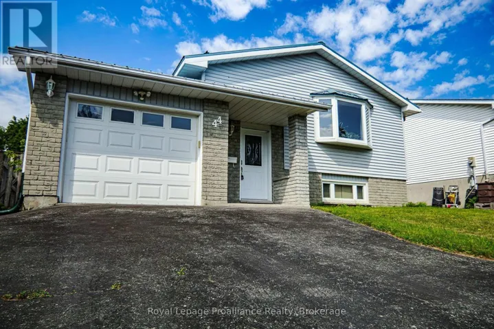 44 IRELAND DRIVE, Quinte West (Trenton Ward), Ontario K8V5X3