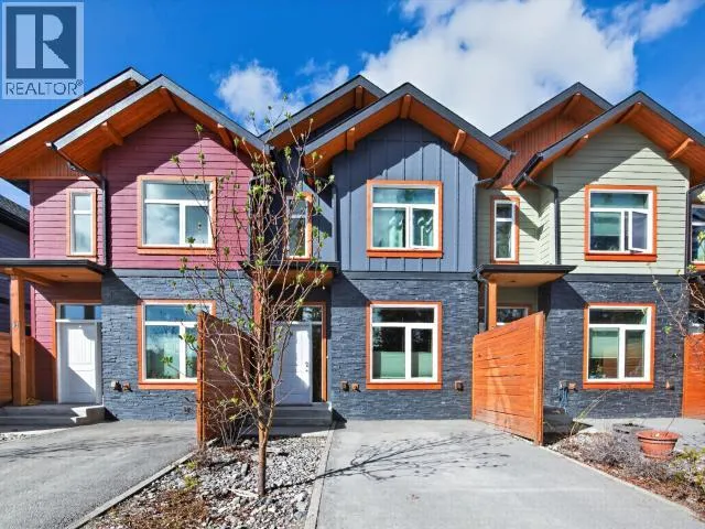 11-35 NORMANDY ROAD, Whitehorse, Yukon Y1A0L4