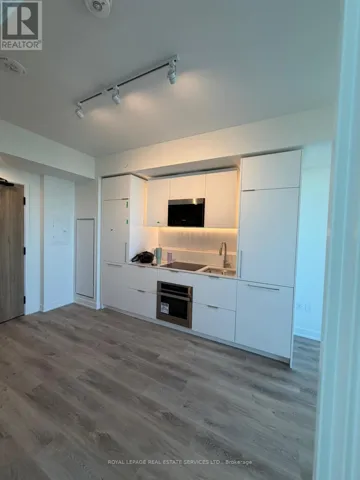 105 UPPER - 799 THE QUEENSWAY, Toronto (Stonegate-Queensway), Ontario M8Z0H3