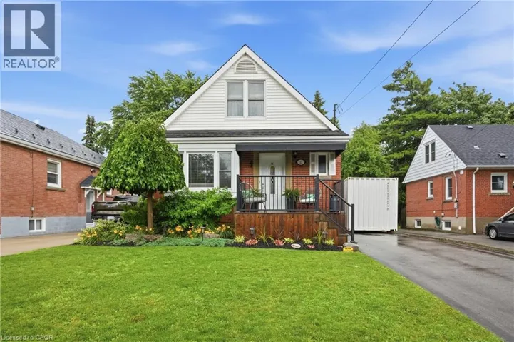 13 EAST 41ST Street, Hamilton, Ontario L8T2Z3