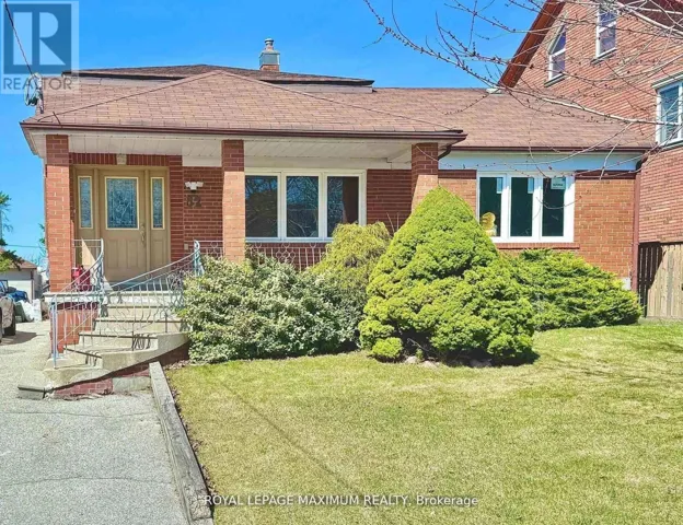 (B) LOWER - 82 CALVINGTON DRIVE, Toronto (Downsview-Roding-CFB), Ontario M3M2M1