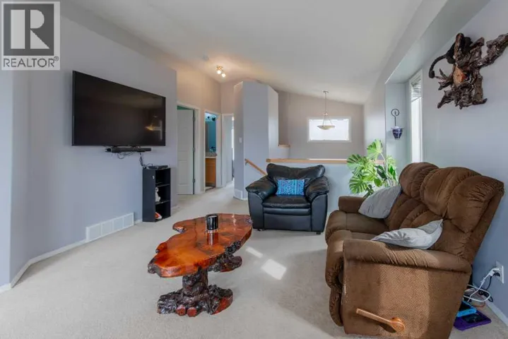 48 Blackfoot Court W, Lethbridge, Alberta T1K7P5