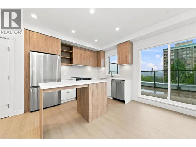 423 82 FIRST STREET, New Westminster, British Columbia V3L0L8
