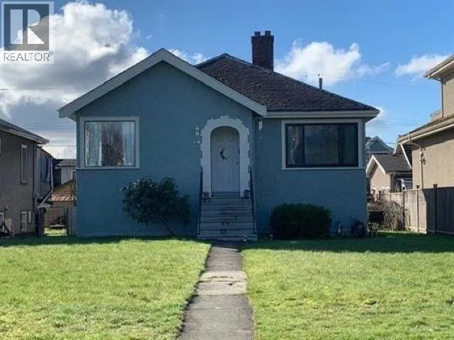 3178 E PENDER STREET, Vancouver, British Columbia V5K2C4