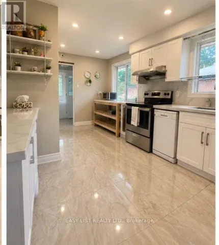 15 SUMMERGLADE DRIVE, Toronto (Agincourt South-Malvern West), Ontario M1S1W8