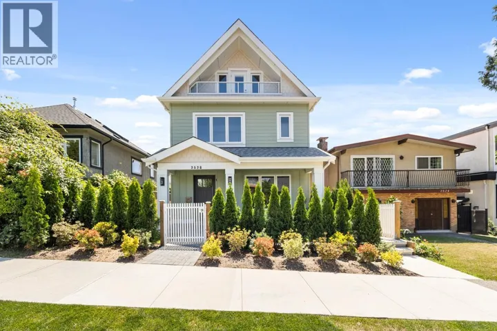 1 2528 TURNER STREET, Vancouver, British Columbia V5K2E8