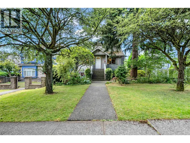 2474 EAST 5TH AVENUE, Vancouver, British Columbia V5M1M5
