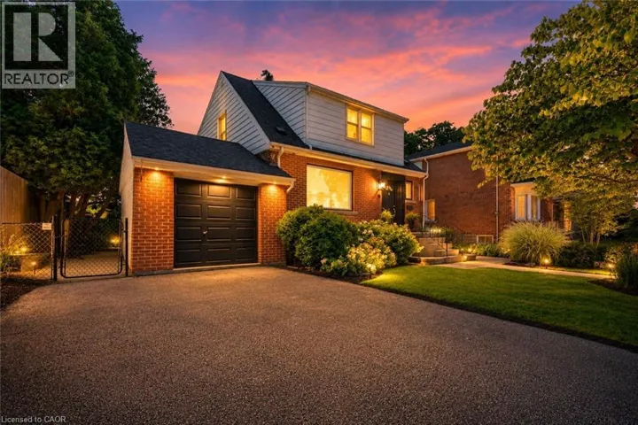 19 EAST 34TH Street, Hamilton, Ontario L8V3W2