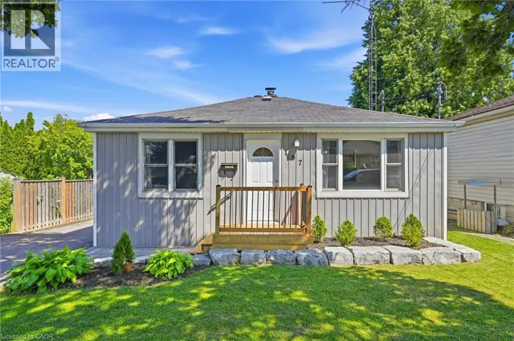 197 EAST 44TH Street, Hamilton, Ontario L8T3Y5