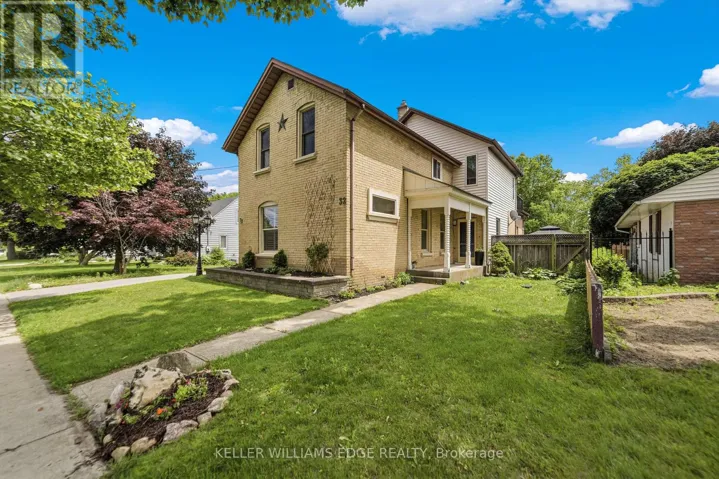 32 CLENCH AVENUE, Brantford, Ontario N3T1B6