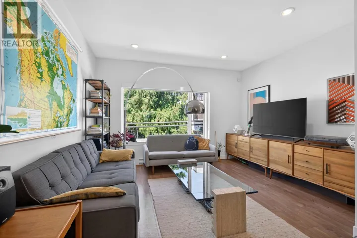 217 455 E 16TH AVENUE, Vancouver, British Columbia V5T2T8