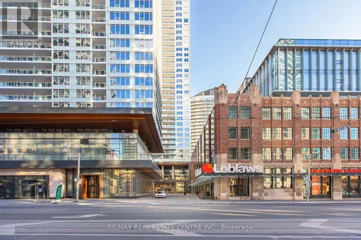 812 - 19 BATHURST STREET, Toronto (Waterfront Communities), Ontario M5V0N2